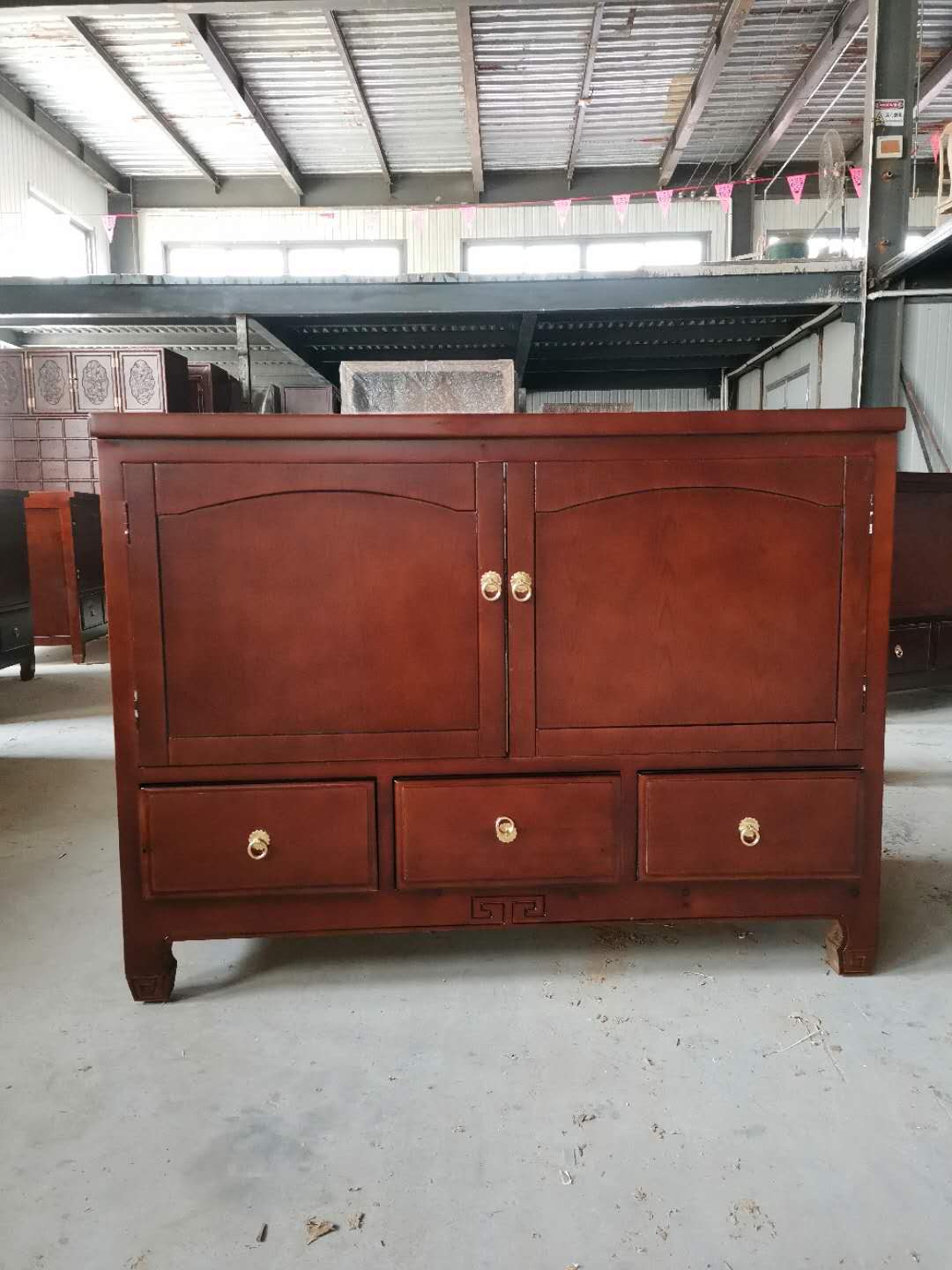 展柜及吊眉質(zhì)量